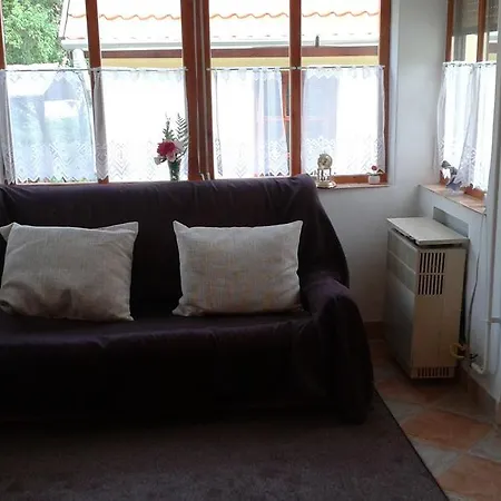 Konukevi Rebeka Vendeghaz