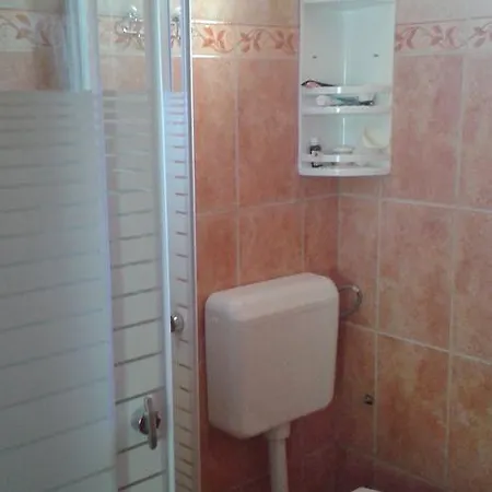 Rebeka Vendeghaz Erdohorvati